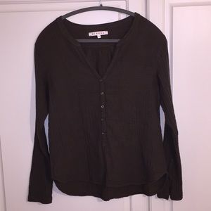 XIRENA long sleeve shirt!